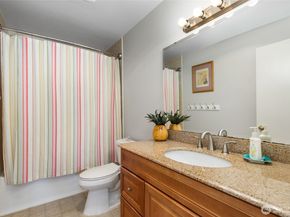 1605 149th Place SE 1, Bellevue WA 98007