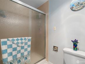 1605 149th Place SE 1, Bellevue WA 98007