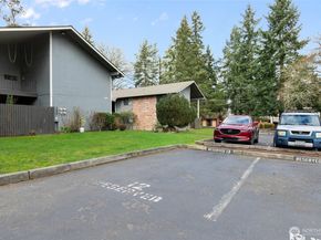 1605 149th Place SE 1, Bellevue WA 98007