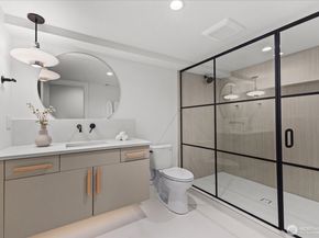 1020 107th Avenue SE, Bellevue WA 98004