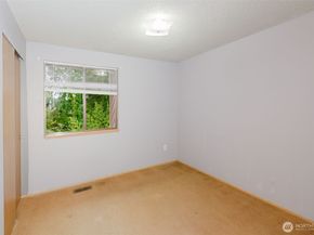 13607 W Raven Lane, Bremerton WA 98312