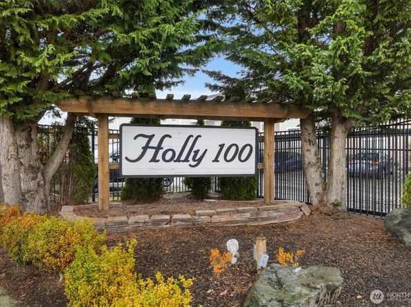 9917 Holly Drive B307, Everett WA 98204