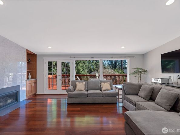 2840 108th Avenue SE, Bellevue WA 98004