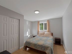 2840 108th Avenue SE, Bellevue WA 98004