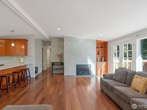 2840 108th Avenue SE, Bellevue WA 98004