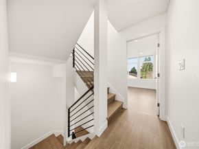 1055 S Cloverdale Street, Seattle WA 98108