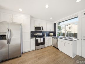 1055 S Cloverdale Street, Seattle WA 98108