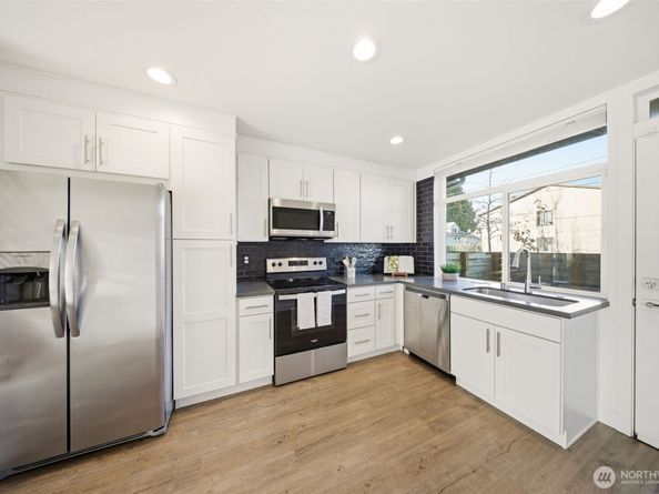 1055 S Cloverdale Street, Seattle WA 98108