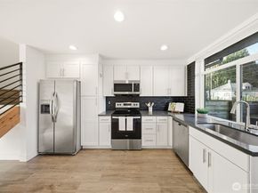 1055 S Cloverdale Street, Seattle WA 98108