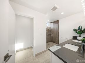 1055 S Cloverdale Street, Seattle WA 98108