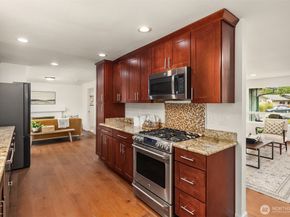 16708 NE 91st Place, Redmond WA 98052