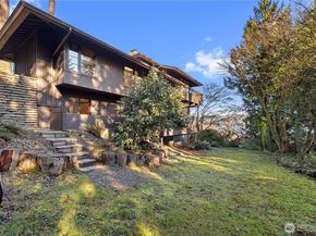 5425 96th Avenue SE, Mercer Island WA 98040