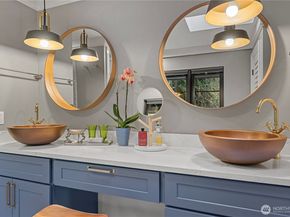 5425 96th Avenue SE, Mercer Island WA 98040