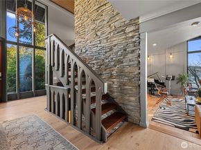 5425 96th Avenue SE, Mercer Island WA 98040