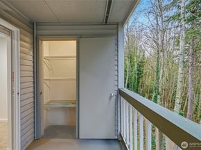 23321 Cedar Way J204, Mountlake Terrace WA 98043