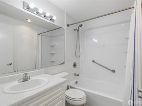 23321 Cedar Way J204, Mountlake Terrace WA 98043