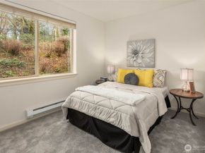 6800 132nd Place SE E207, Newcastle WA 98059