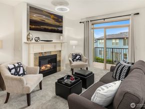 6800 132nd Place SE E207, Newcastle WA 98059