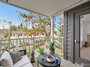 300 N 130th Street 7203, Seattle WA 98133