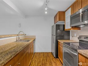 300 N 130th Street 7203, Seattle WA 98133