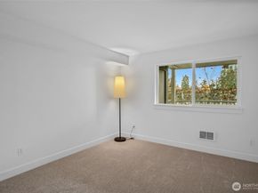 300 N 130th Street 7203, Seattle WA 98133