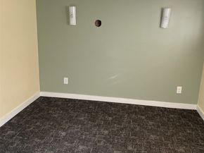 7043 17 Avenue NW, Seattle WA 98117