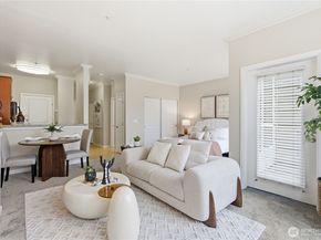 225 Logan Avenue S 308, Renton WA 98057