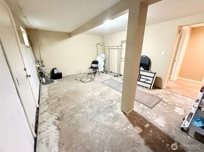 11049 18th Avenue SW, Seattle WA 98146