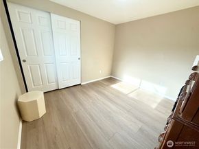 11049 18th Avenue SW, Seattle WA 98146