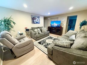 11049 18th Avenue SW, Seattle WA 98146