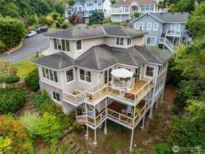 621 SW 295th Place, Federal Way WA 98023