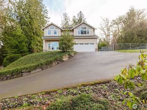 1568 Puget Drive E, Port Orchard WA 98366