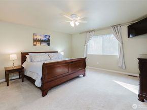 1568 Puget Drive E, Port Orchard WA 98366