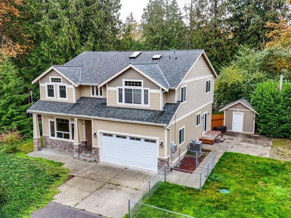 1568 Puget Drive E, Port Orchard WA 98366