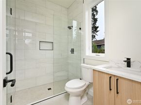 17526 Fremont Avenue N, Shoreline WA 98133