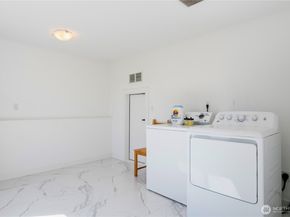 1546 Sturgus Avenue S, Seattle WA 98144