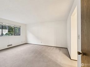 17918 23rd Lane NE F201, Shoreline WA 98155