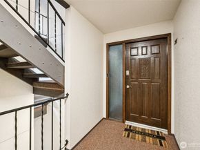 17918 23rd Lane NE F201, Shoreline WA 98155