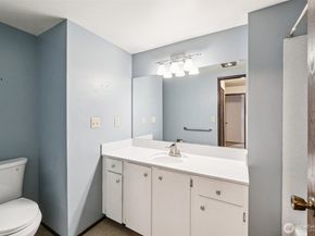 17918 23rd Lane NE F201, Shoreline WA 98155