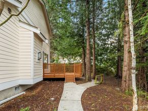 20803 NE 15th Lane, Sammamish WA 98074