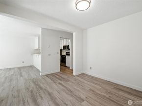 4404 146th Place NE N16, Bellevue WA 98007