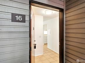 4404 146th Place NE N16, Bellevue WA 98007