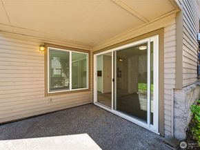 4404 146th Place NE N16, Bellevue WA 98007