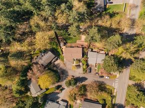 1525 218th Place NE, Sammamish WA 98074