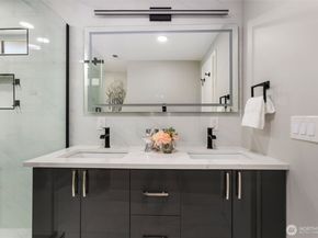 1525 218th Place NE, Sammamish WA 98074