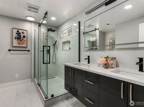 1525 218th Place NE, Sammamish WA 98074