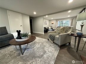 1525 218th Place NE, Sammamish WA 98074