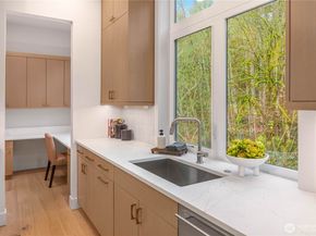 21021 SE 80th Street, Issaquah WA 98027