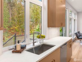 21021 SE 80th Street, Issaquah WA 98027