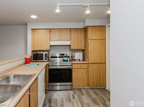 1700 W Sunn Fjord L103, Bremerton WA 98312